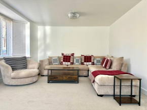 Large Detached 4 bedroom House in Bicester